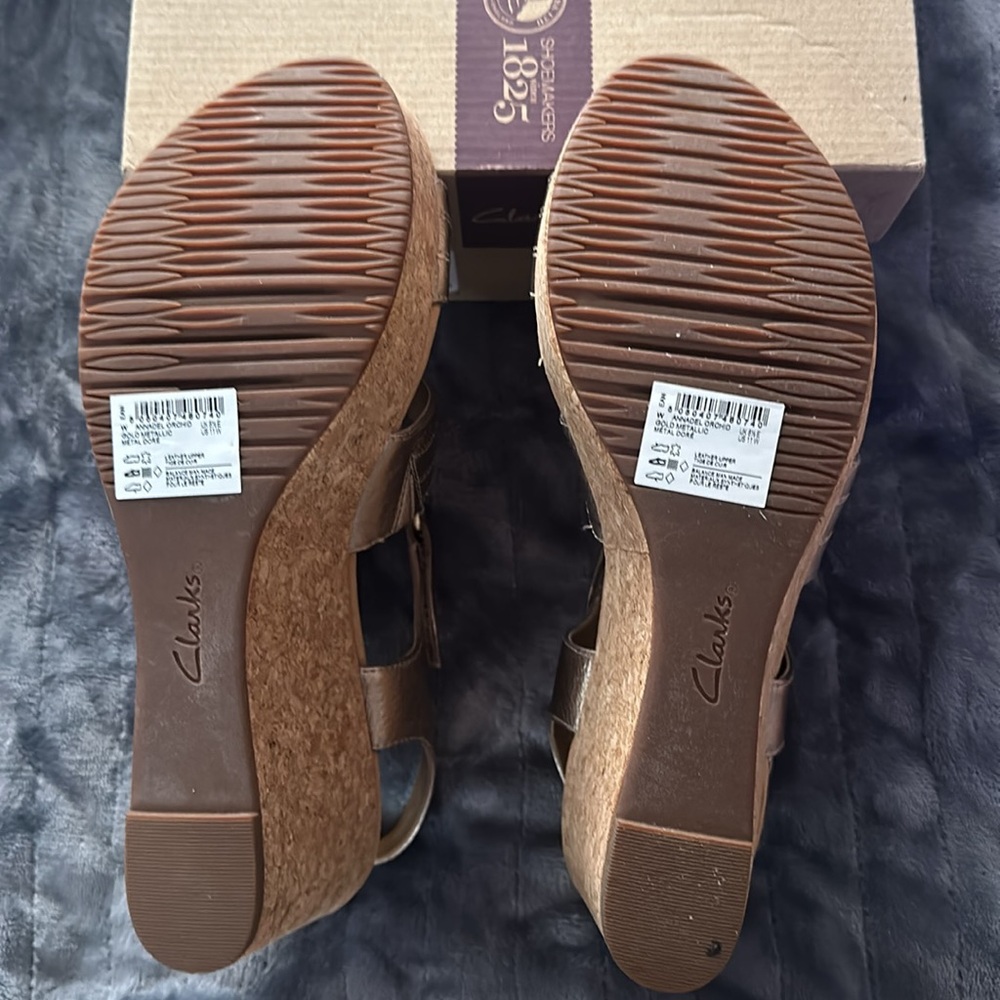 Clarks - Gold/Bronze Metallic Cork Wedge - Clarks “Annadel” Size Women’s 11W NWB - Picture 5 of 10